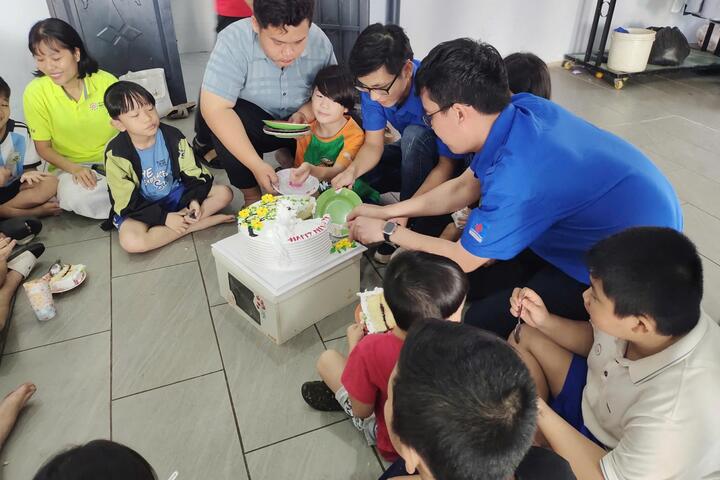 PV Shipyard trao quà tại Mái ấm Long Quang