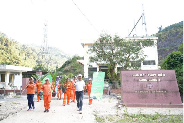 Thủy điện Sông Bung phát động Tết trồng cây và hưởng ứng Giờ Trái đất