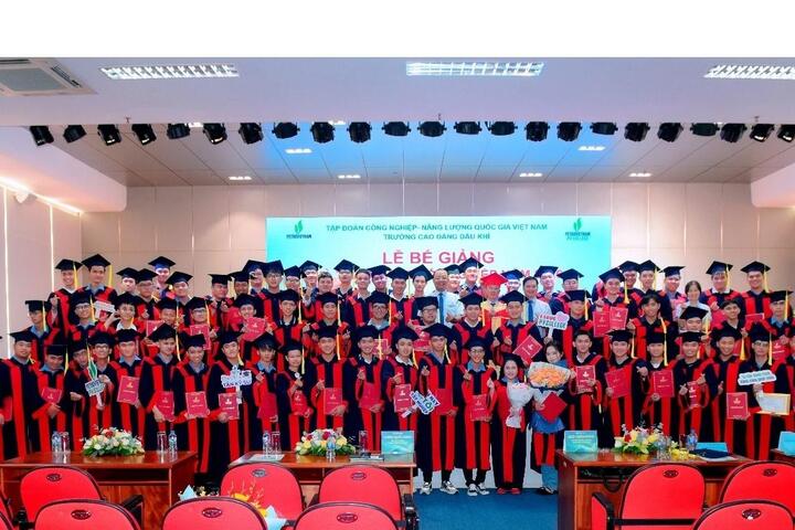 Lễ tốt nghiệp khóa 2023: Dấu ấn chất lượng đào tạo của PV College