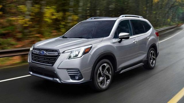 3 mẫu SUV cỡ C giảm giá mạnh nhất thị trường: CR-V kịch sàn 150 triệu, Forester xả kho chờ mẫu mới - Ảnh 3.