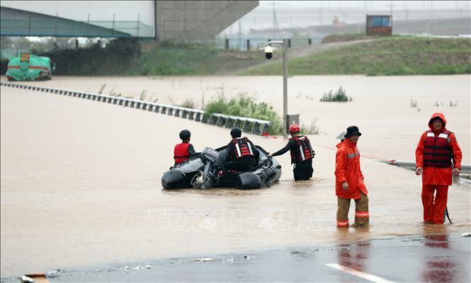 Nóng thiêu đốt và mưa kỷ lục, châu Á 'quay cuồng' vì khủng hoảng khí hậu - Ảnh 1.