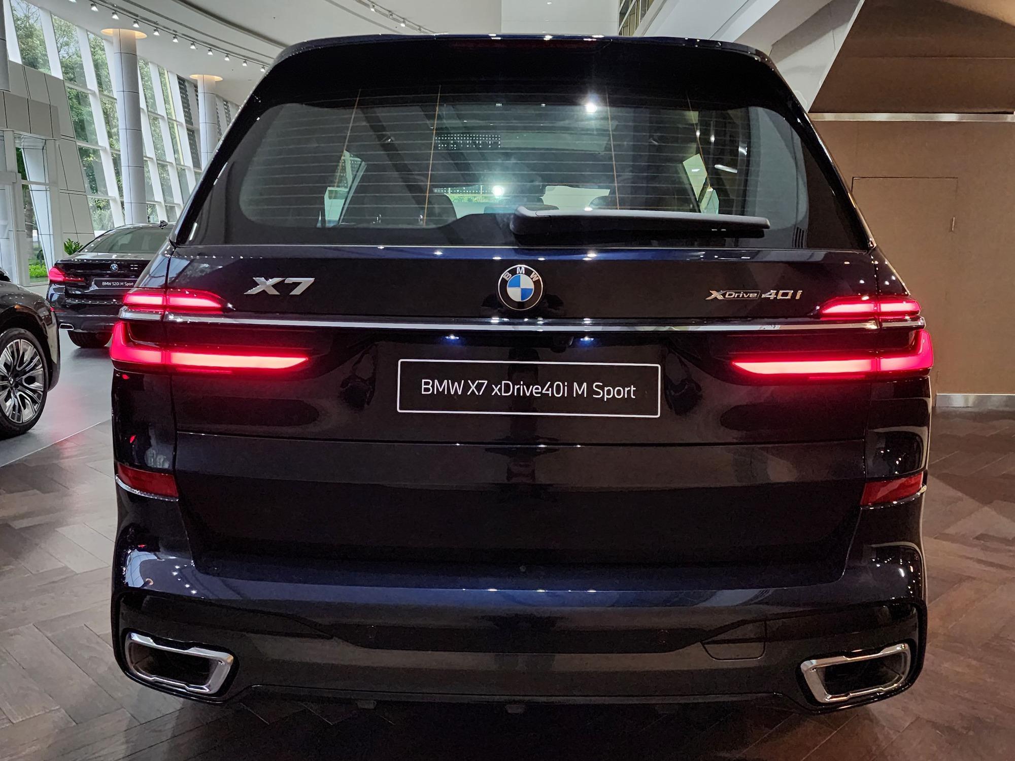 BMW X7 2023 cạnh tranh giá quyết liệt với GLS tại Việt Nam: Giảm cả tỷ đồng sau 3 tháng, bản rẻ nhất còn hơn 5,5 tỷ, tiệm cận giá đối thủ - Ảnh 5.