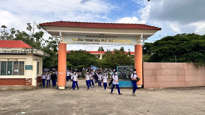 Khởi tố, bắt tạm giam đối tượng đánh thầy hiệu phó nhập viện