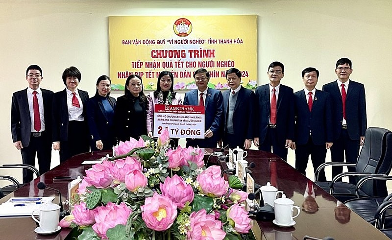 Các chi nhánh Agribank Thanh Hóa trao 4.200 suất quà tết cho người nghèo