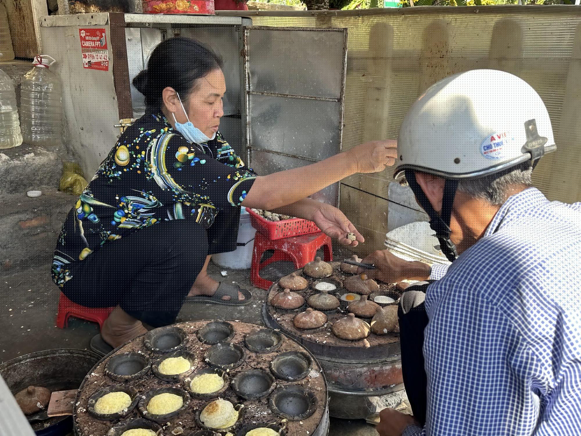 Một điểm đến 'hot' nhất cả nước trong Tết, chủ kinh doanh cảm thán 'Mừng vì khách trở lại, năm ngoái ế quá'- Ảnh 2.