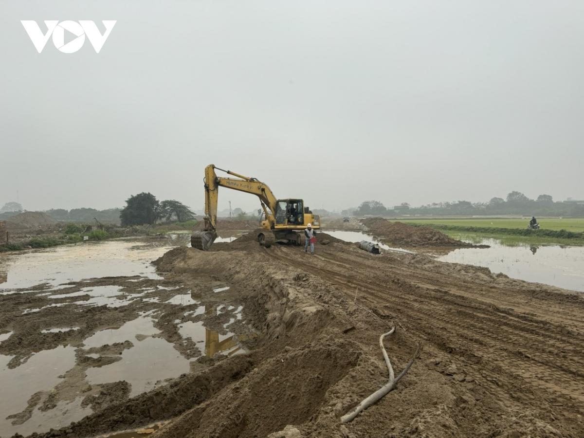 Đường Vành đai 4 Vùng Thủ đô nguy cơ chậm tiến độ vì vướng mặt bằng- Ảnh 12.