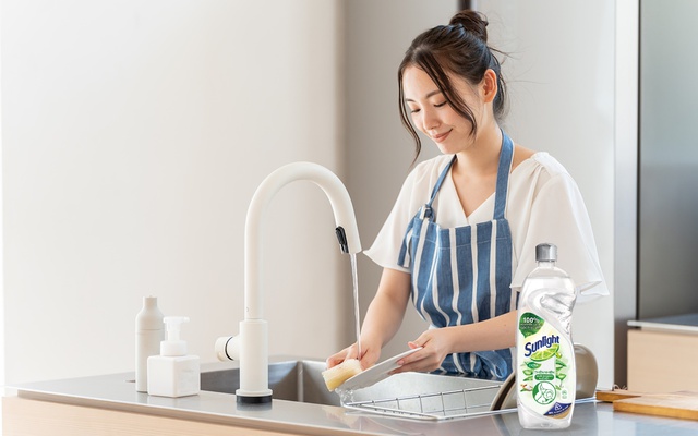 Unilever ra mắt nước rửa chén gốc thực vật: tiên phong cho xu hướng tiêu dùng an toàn