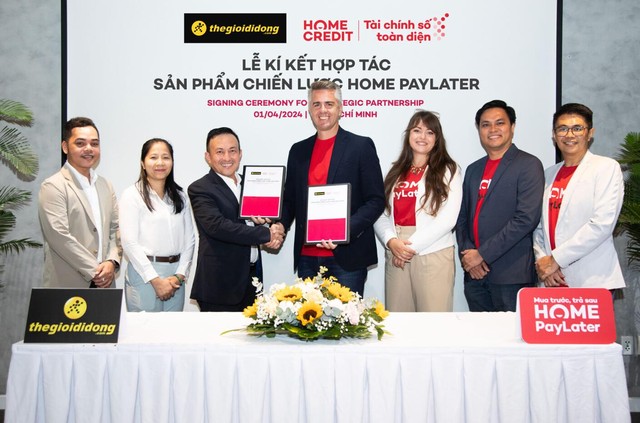 Home Credit và Thế Giới Di Động ký kết hợp tác chiến lược với sản phẩm Home PayLater- Ảnh 1.