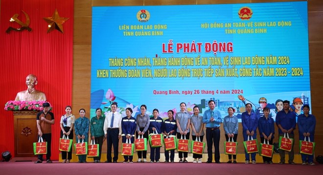 Quảng Bình trao hỗ trợ 580 đoàn viên, người lao động có hoàn cảnh khó khăn