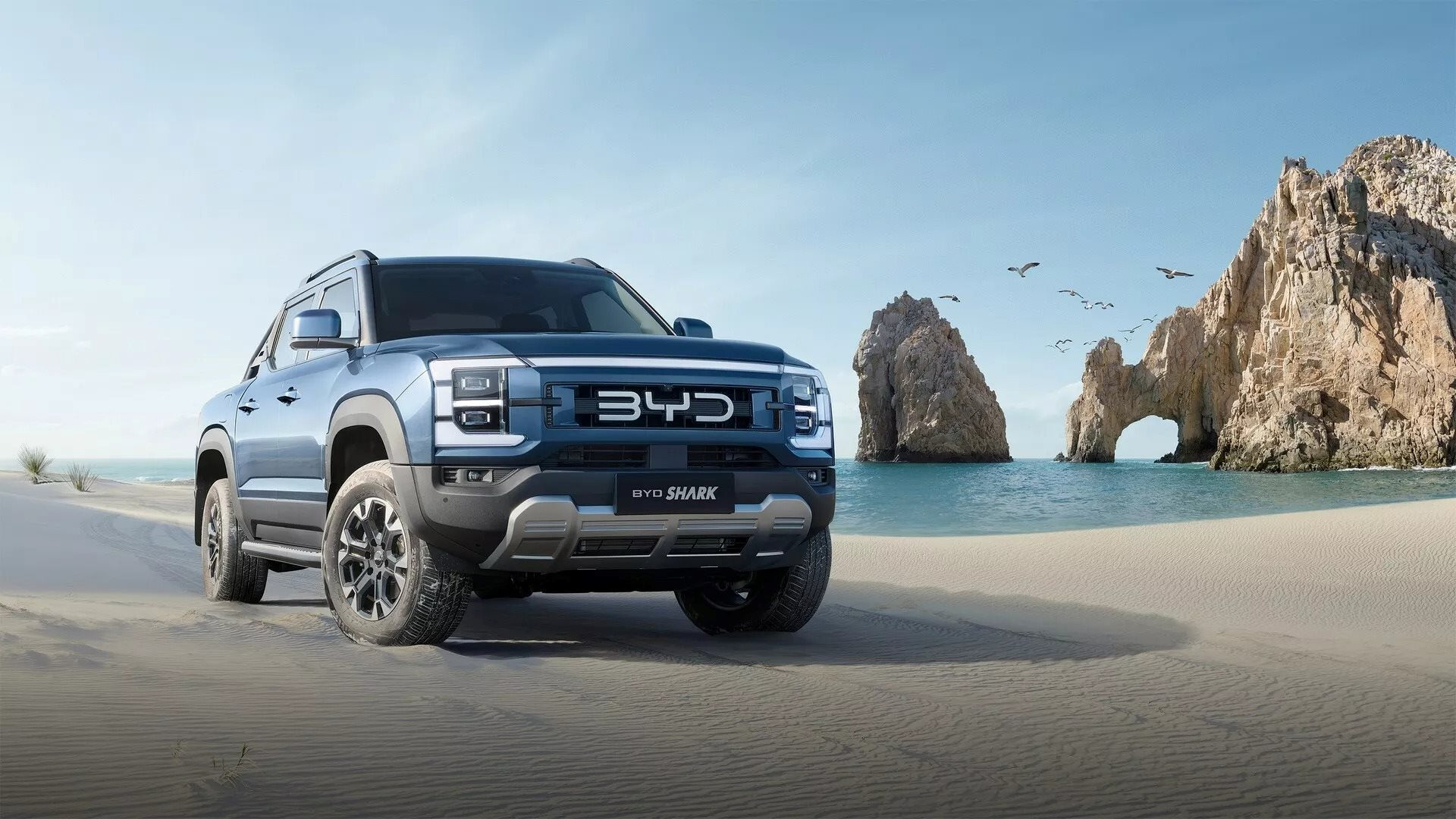 Bán tải 'cá mập' của BYD ra mắt: Ngang cỡ Ford Ranger, động cơ hybrid, trang bị không thiếu gì kể cả hát karaoke- Ảnh 1.