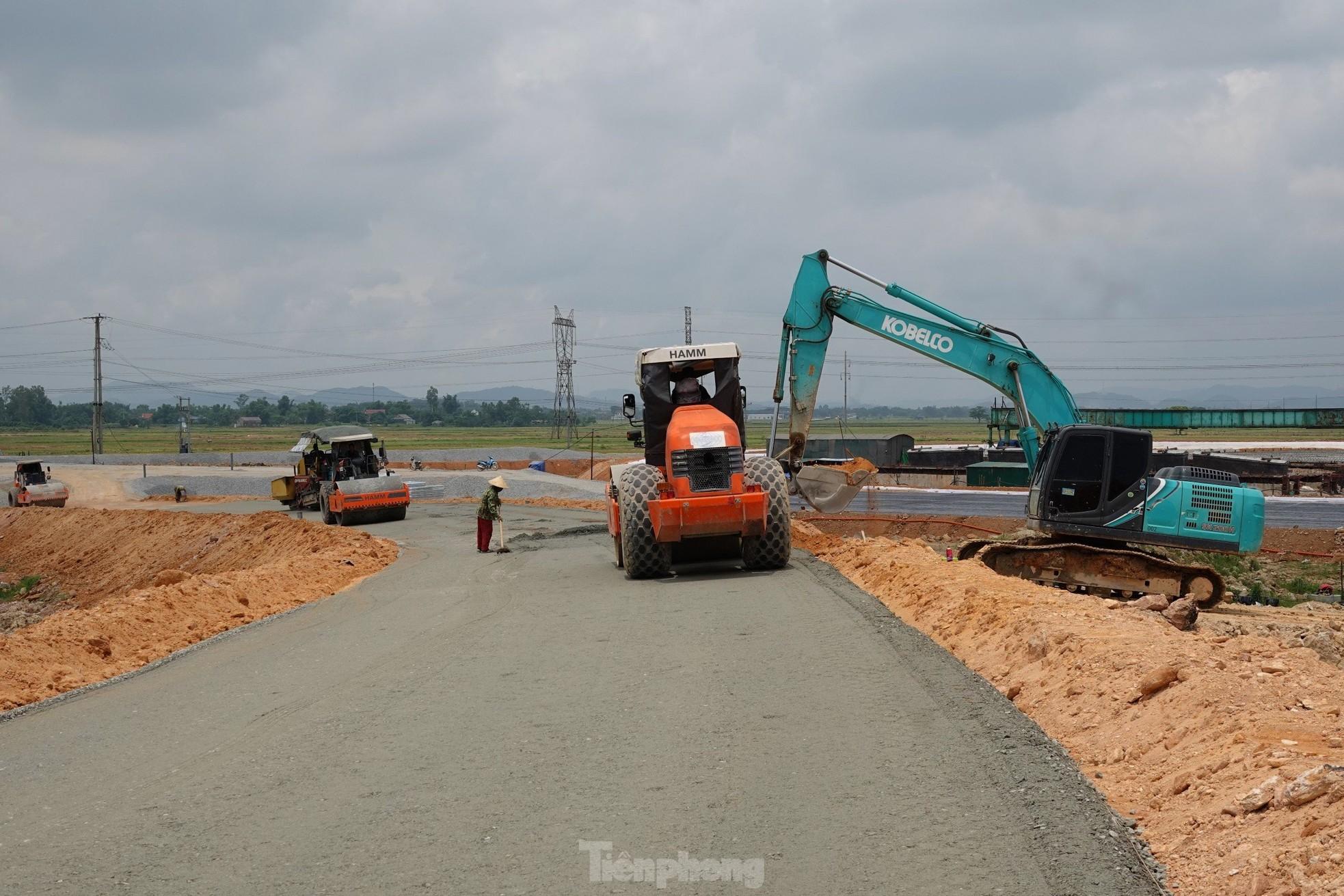 Chạy đua thi công nút giao cao tốc Bãi Vọt - Hàm Nghi- Ảnh 7.