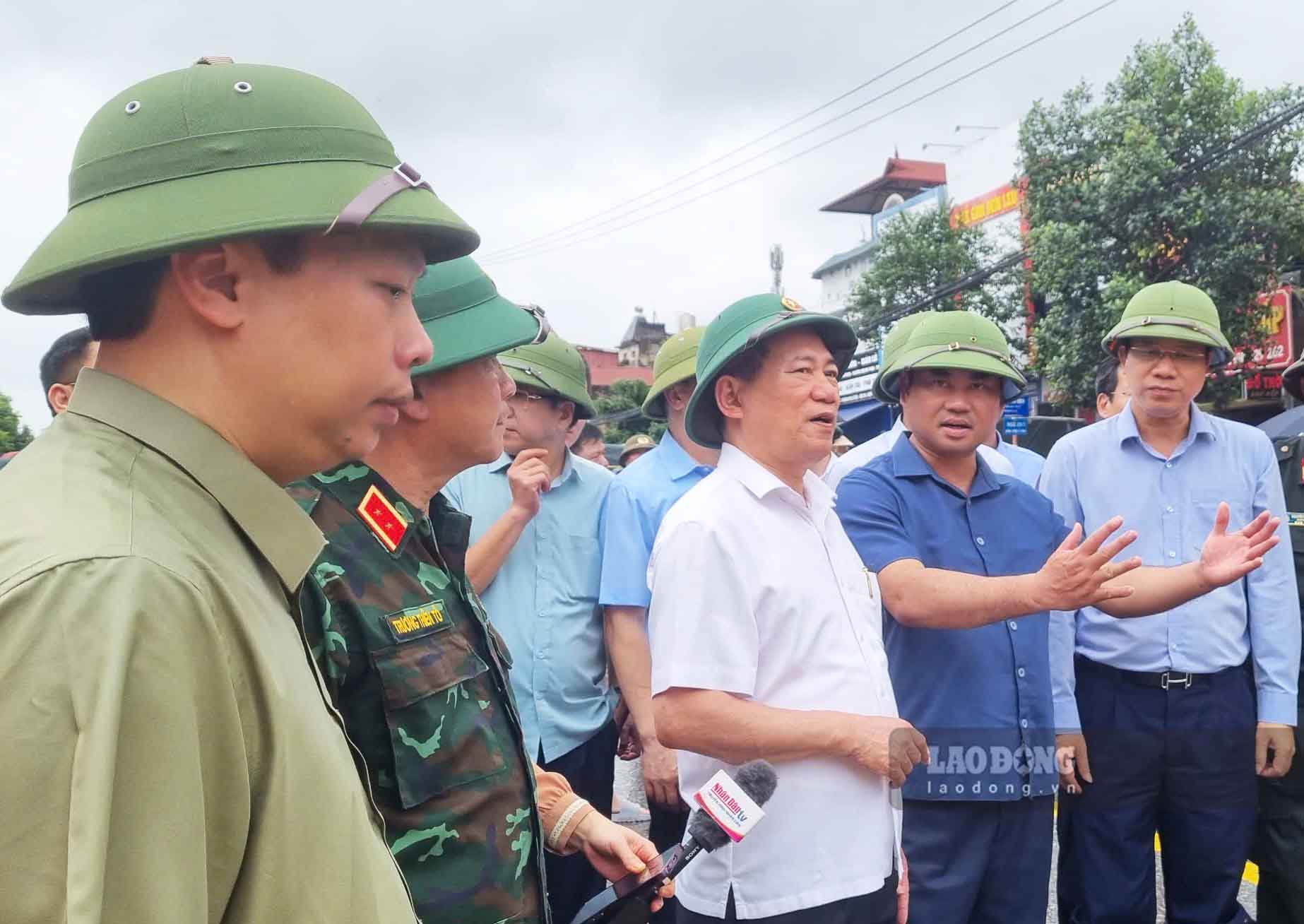 Phó Thủ tướng Hồ Đức Phớc thị sát, chỉ đạo công tác phòng chống bão lũ tại Thái Nguyên.