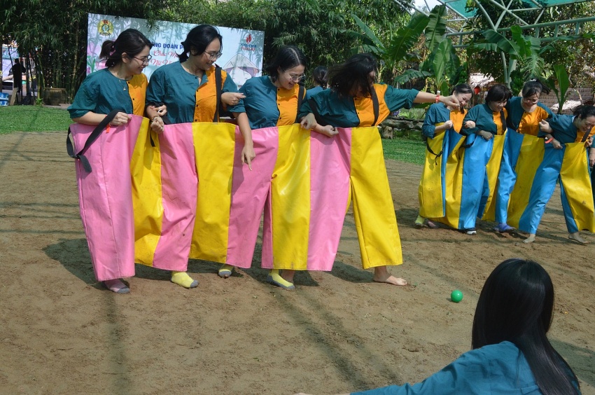 Công đoàn PV College tổ chức chương trình chào mừng 20/10 với chủ đề “Một đội ngũ – Một mục tiêu”