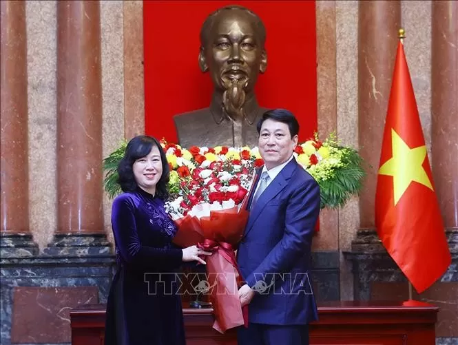 Chủ tịch nước Lương Cường chúc mừng ngành Y tế nhân kỷ niệm 70 năm Ngày Thầy thuốc Việt Nam. Ảnh: Lâm Khánh/TTXVN Chủ tịch nước Lương Cường chúc mừng ngành Y tế nhân kỷ niệm 70 năm Ngày Thầy thuốc Việt Nam. Ảnh: Lâm Khánh/TTXVN