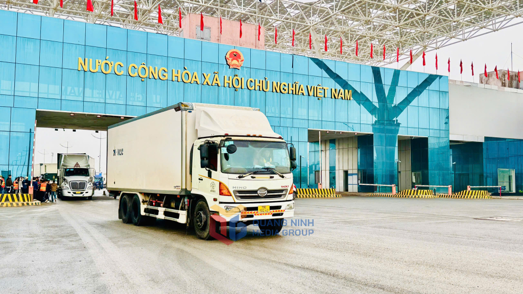 2 thang dau nam quang ninh thu ngan sach nha nuoc dat 9500 ty dong hinh 1