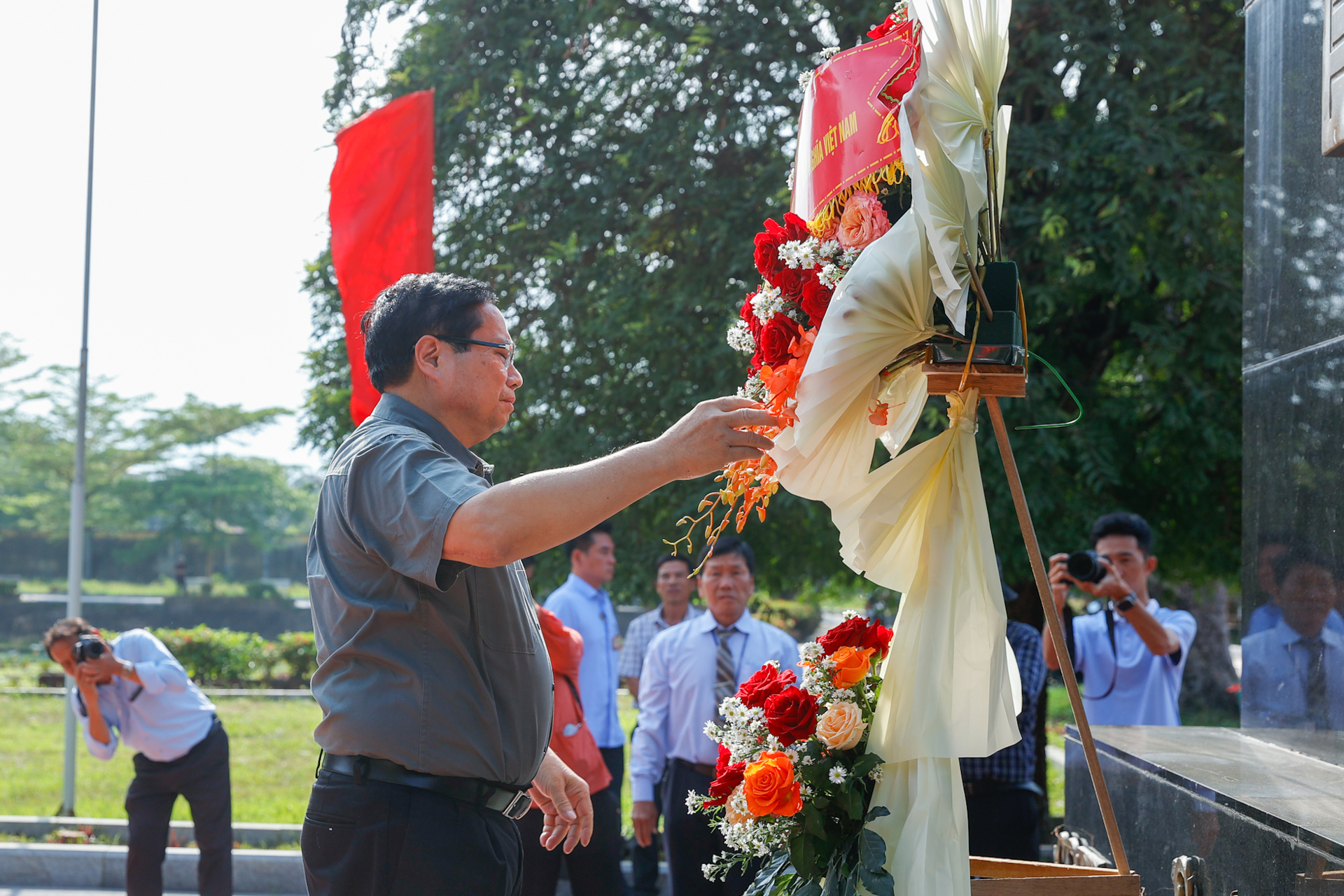 thu tuong pham minh chinh du le khanh thanh dap dang phu phong tinh binh dinh hinh 1
