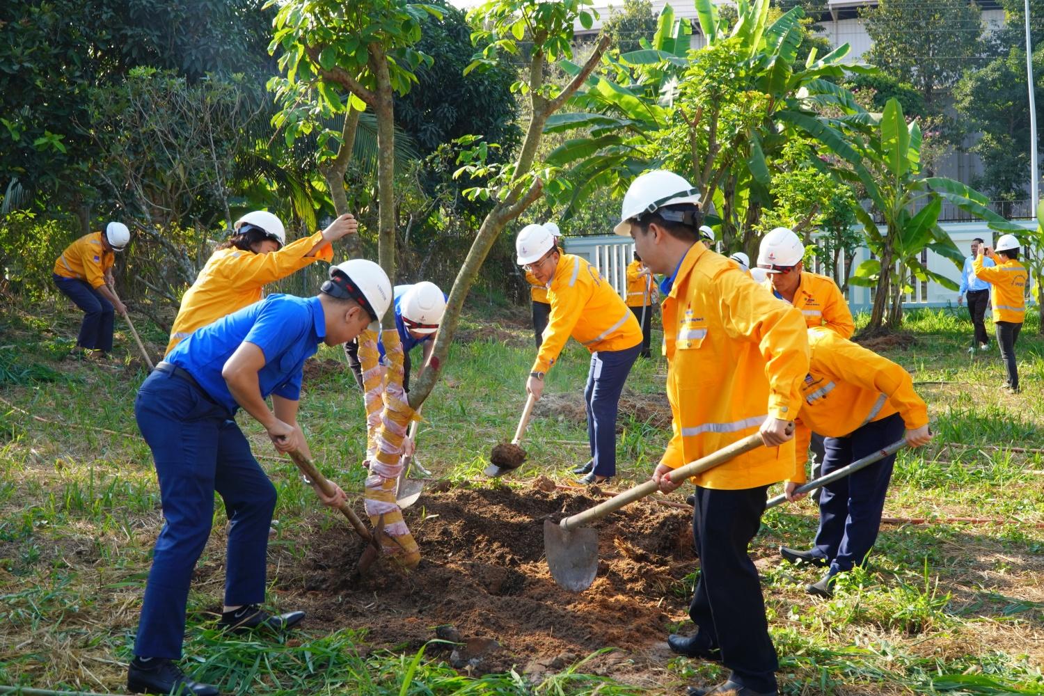 Triển khai các chương trình bảo vệ môi trường, bảo đảm an ninh – an toàn từ những tháng đầu năm