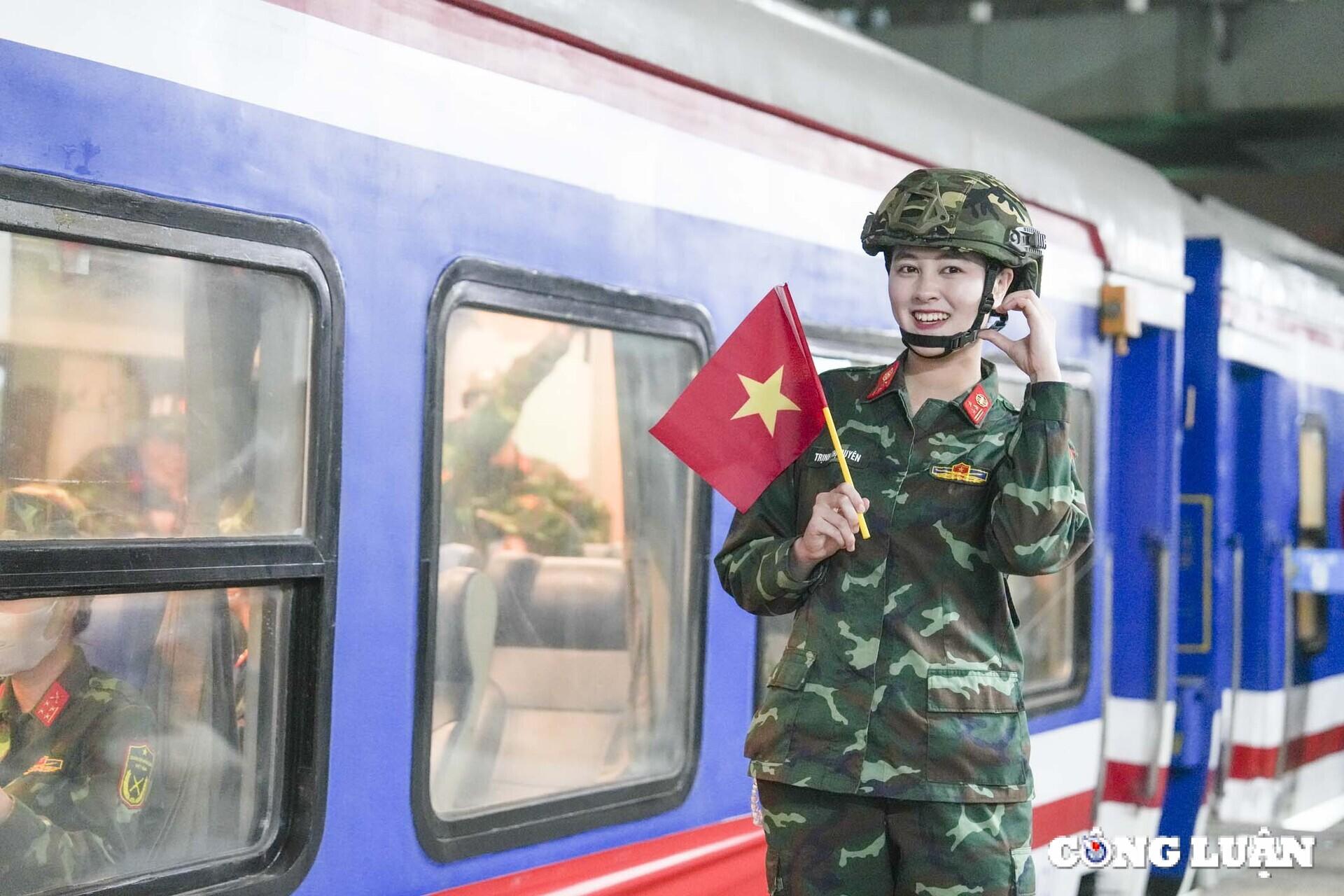 hang nghin quan nhan bat dau vao nam hop luyen dieu binh dieu hanh hinh 8