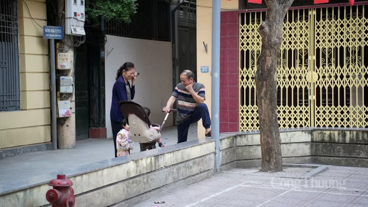 Người dân Khương Mai xin giữ sân chơi trẻ em cuối cùng Hà Nội: Đề xuất xây nhà văn hóa, dân Khương Mai lo mất sân chơi trẻ em