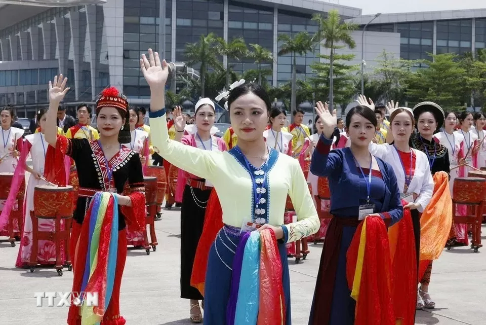 Tổng Bí thư, Chủ tịch nước Trung Quốc Tập Cận Bình đến Hà Nội Tổng Bí thư, Chủ tịch nước Trung Quốc Tập Cận Bình đến Hà Nội