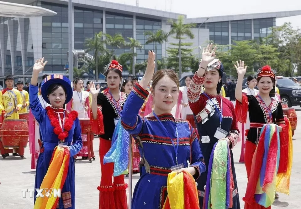 Tổng Bí thư, Chủ tịch nước Trung Quốc Tập Cận Bình đến Hà Nội Tổng Bí thư, Chủ tịch nước Trung Quốc Tập Cận Bình đến Hà Nội