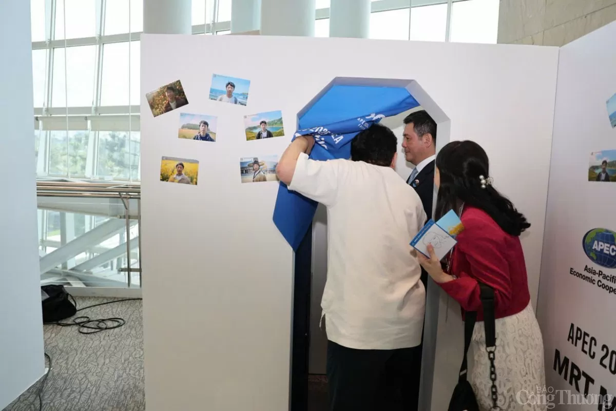 Bộ trưởng Nguyễn Hồng Diên chia sẻ quan điểm về AI và thương mại tại APEC 2025