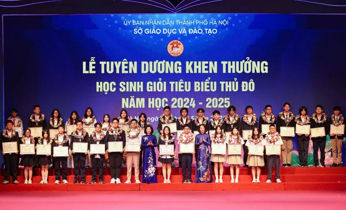 Tuyên dương 851 học sinh giỏi tiêu biểu Thủ đô