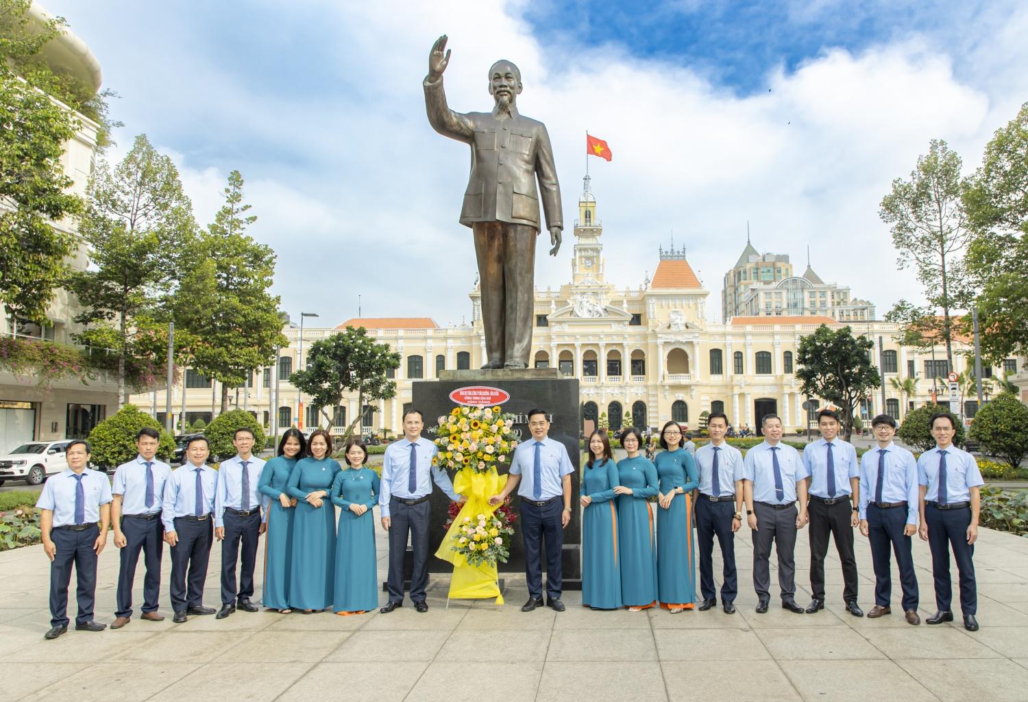 Tổng công ty PVMR dâng hương tưởng niệm Chủ tịch Hồ Chí Minh