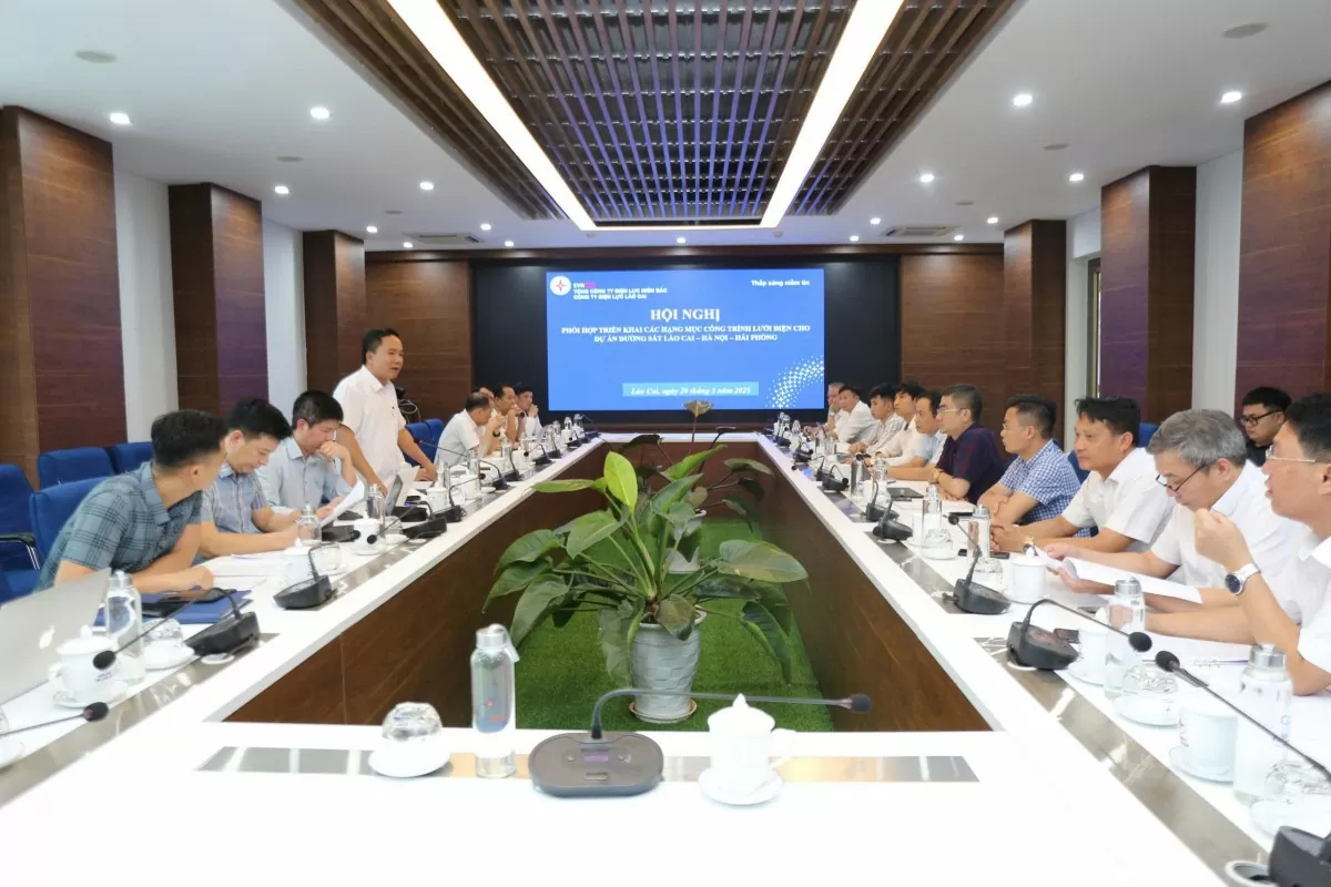 Bàn phương án cung cấp điện dự án tuyến đường sắt Lào Cai - Hà Nội - Hải Phòng