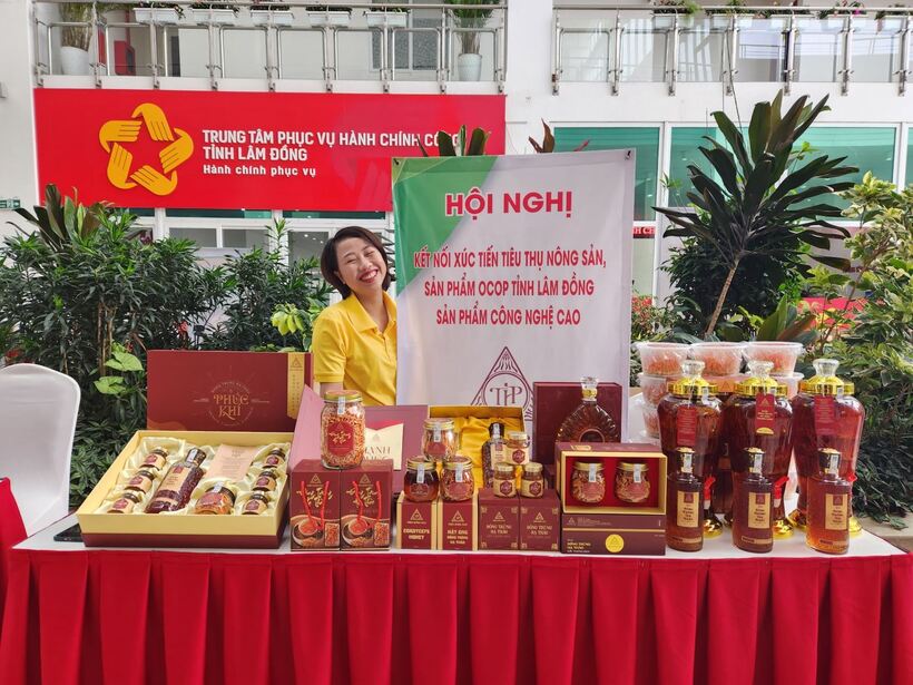 Nhiều sản phẩm đặc trưng như trà, mật ong, dược liệu, rau củ hữu cơ… đã tìm được chỗ đứng (Ảnh: Mai Chi)