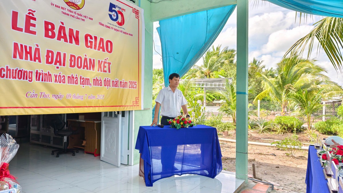 Ngành điện miền Nam hoàn thành chương trình xóa nhà tạm, nhà dột nát tại Cần Thơ