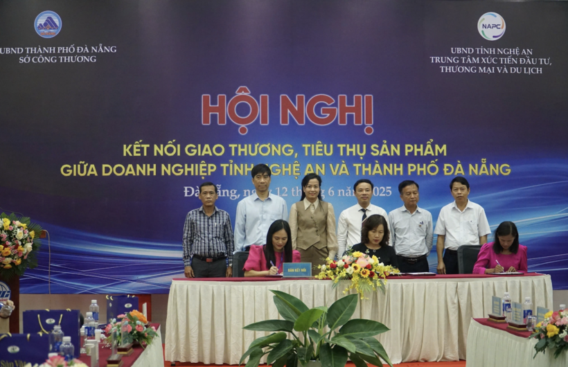 Nhiều hợp tác xã tìm kiếm được đối tác, khách hàng từ các chương trình xúc tiến thương mại, kết nối giao thương do ngành Công Thương tổ chức. Ảnh: Vũ Lê