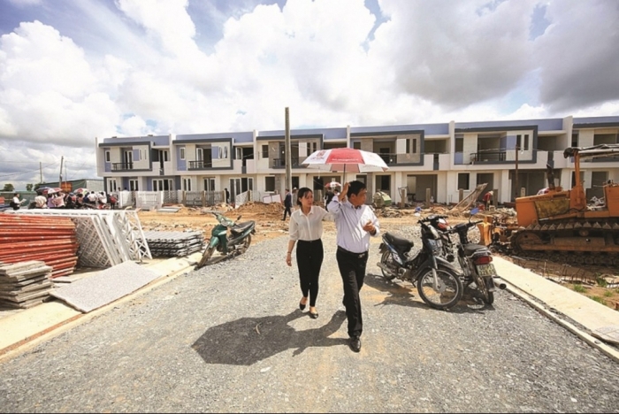 Ph&acirc;n kh&uacute;c đất nền g&acirc;y "sốt n&oacute;ng" cục bộ tại thời điểm trước s&aacute;p nhập c&aacute;c tỉnh th&agrave;nh. Ảnh: Internet