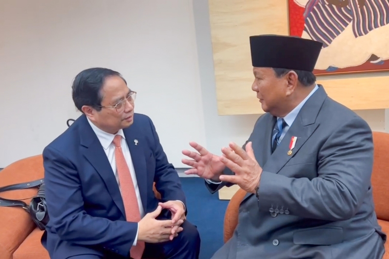 Thủ tướng Chính phủ Phạm Minh Chính gặp Tổng thống Indonesia Prabowo Subianto. Ảnh: VGP/Nhật Bắc