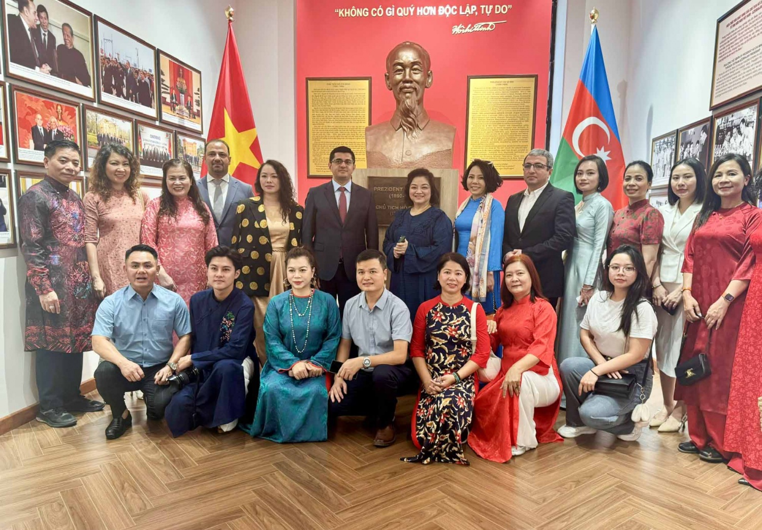 Giao lưu văn hóa Việt Nam - Azerbaijan tại trường Đại học Dầu mỏ và Công nghiệp Quốc gia Azerbaijan