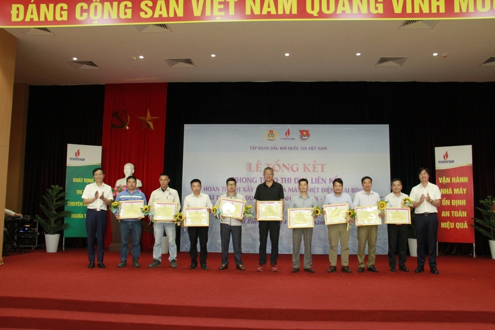 Viết tiếp câu chuyện sáng kiến của người lao động trong hành trình 50 năm Petrovietnam
