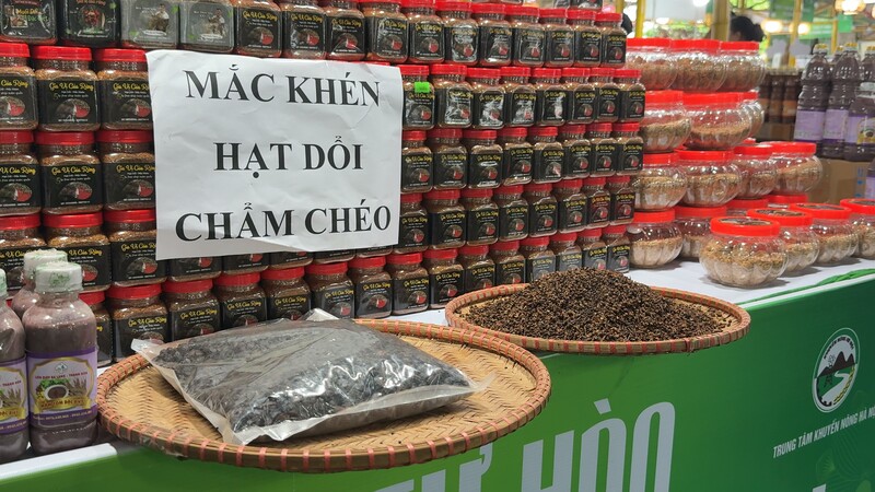 Một đặc sản gia vị núi rừng được quảng bá tại sự kiện (Ảnh: Phương Ly(