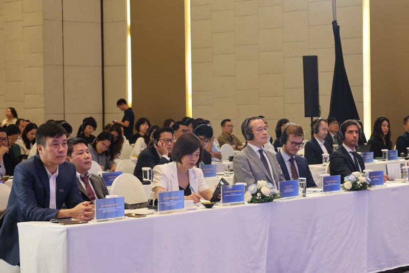 Các đại biểu trong và ngoài nước tham dự hội thảo. Ảnh: Đ.N