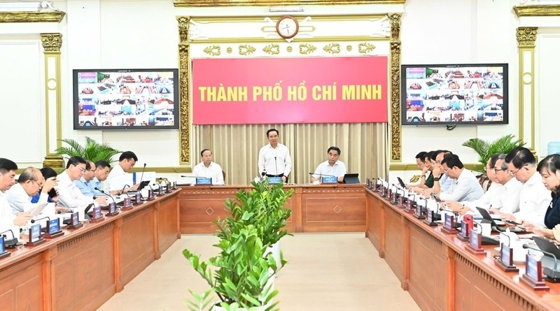 UBND TP. Hồ Chí Minh họp về tình hình kinh tế - xã hội tháng 7 và 7 tháng đầu năm 2025; nhiệm vụ giải pháp trong tâm những tháng còn lại năm 2025. Ảnh: Việt Dũng.