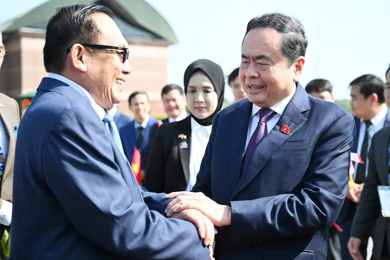 Chủ tịch Quốc hội kết thúc tốt đẹp chuyến công tác tại Malaysia - 1