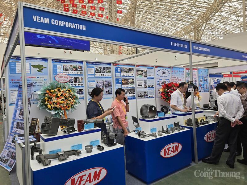Gian hàng trưng bày, giới thiệu của VEAM tại Hội chợ triển lãm