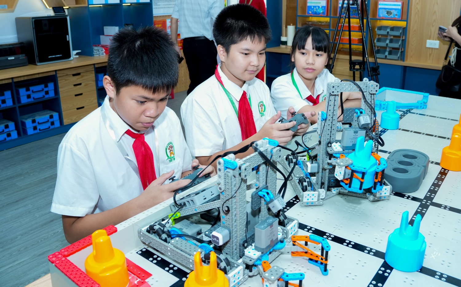 STEM Innovation Petrovietnam: Kiến tạo tương lai cho đất nước STEM Innovation Petrovietnam: Kiến tạo tương lai cho đất nước