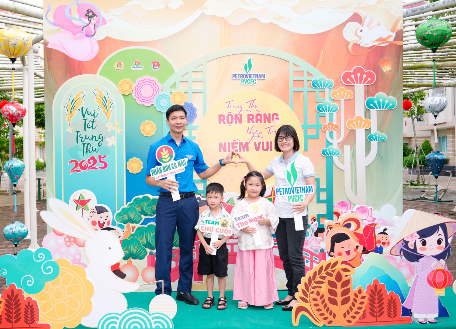 Công đoàn và Đoàn Thanh niên PVCFC tổ chức Tết Trung thu 2025 rộn ràng, ngập tràn niềm vui cho con em CBCNV