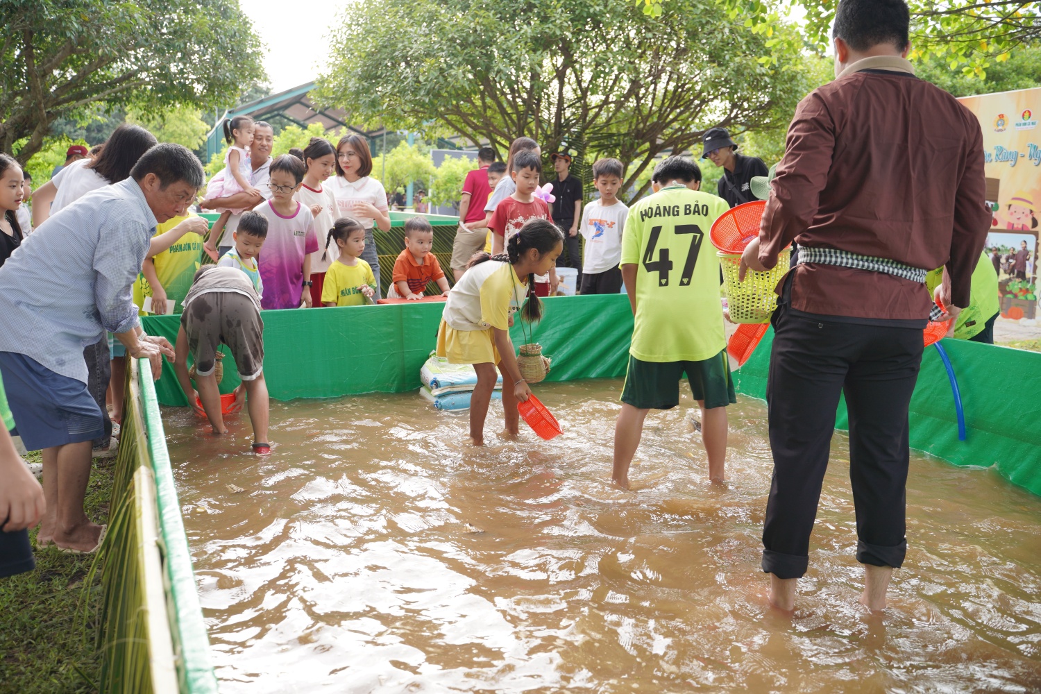 Công đoàn và Đoàn Thanh niên PVCFC tổ chức Tết Trung thu 2025 rộn ràng, ngập tràn niềm vui cho con em CBCNV Công đoàn và Đoàn Thanh niên PVCFC tổ chức Tết Trung thu 2025 rộn ràng, ngập tràn niềm vui cho con em CBCNV