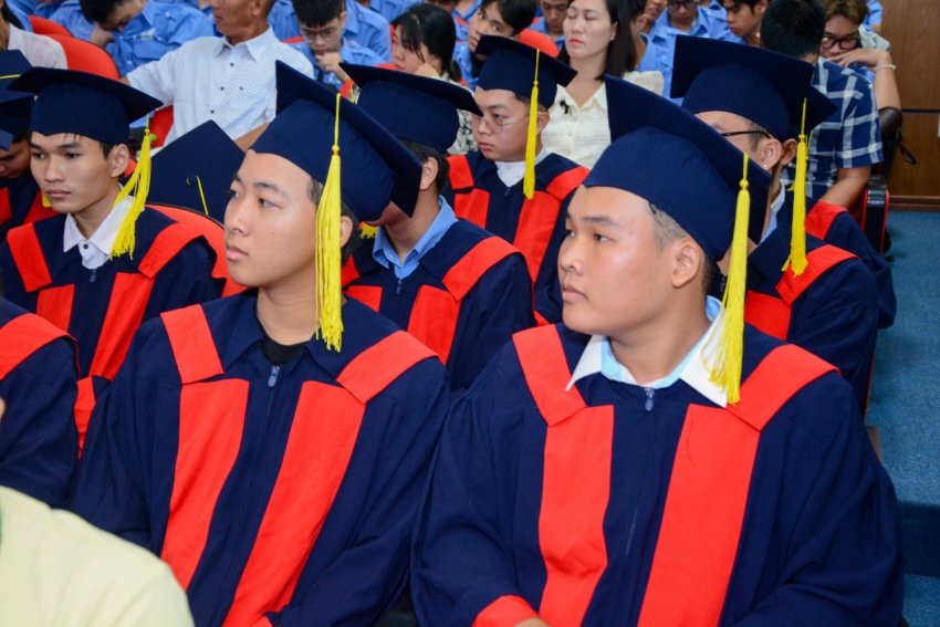 PV College tổ chức Lễ khai giảng năm học mới 2025-2026 và trao bằng tốt nghiệp năm 2025