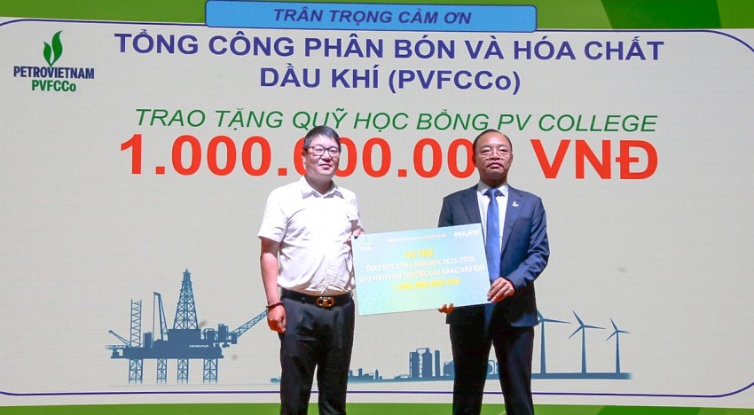 PV College tổ chức Lễ khai giảng năm học mới 2025-2026 và trao bằng tốt nghiệp năm 2025