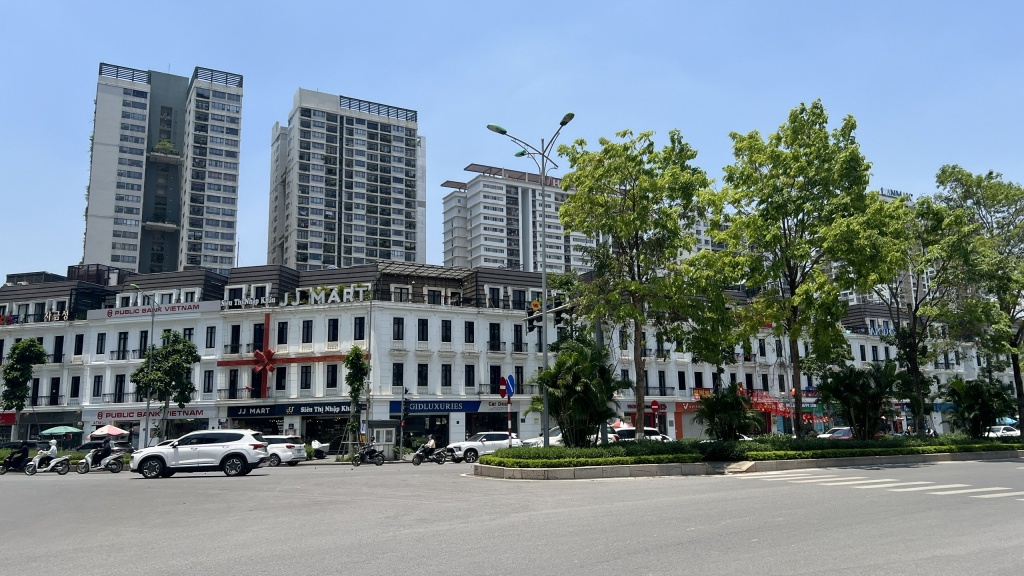 Tổng lượng giao dịch thị trường bất động sản gắn liền với đất trong qu&yacute; 3/2025 đạt gần 640 căn. Ảnh: Thu Hiền.