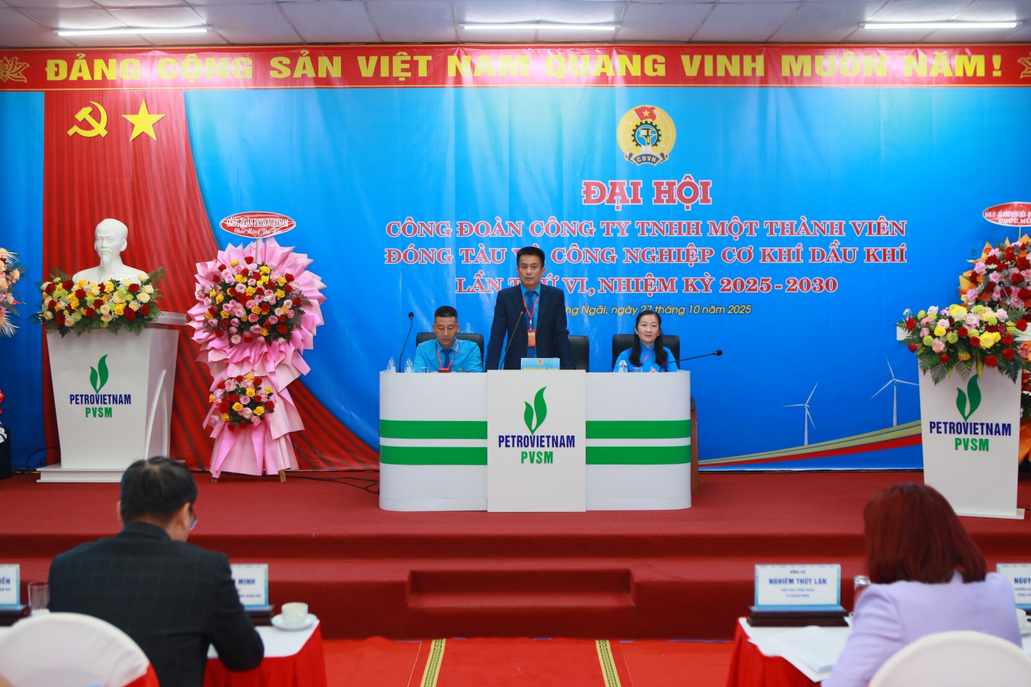 Đoàn Chủ tịch điều hành Đại hội. Đoàn Chủ tịch điều hành Đại hội.