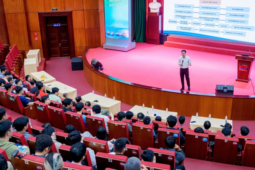 Đoàn sinh viên Trường Đại học Bách khoa – Đại học Quốc gia TP HCM tham quan thực tế tại Vietsovpetro Đoàn sinh viên Trường Đại học Bách khoa - Đại học Quốc gia TP HCM tham quan kiến tập tại Vietsovpetro