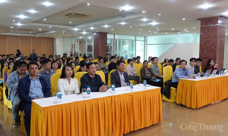 Hội nghị đã thu hút đông đảo các doanh nghiệp, cơ sở có sử dụng hóa chất trên địa bàn tỉnh Thanh Hóa tham gia